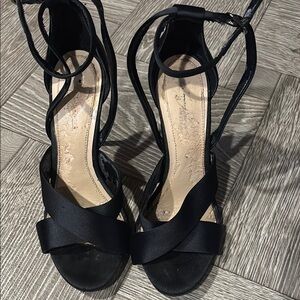 Vince Camuto Elegant Black Strappy Women's heel